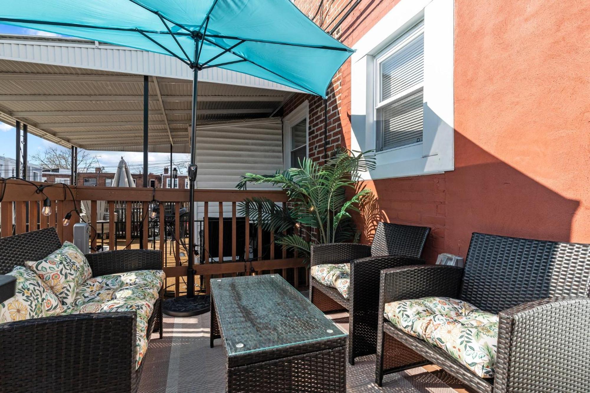 Uptown Gem! A Family Home Free Early Check-In! Philadelphia Exterior photo